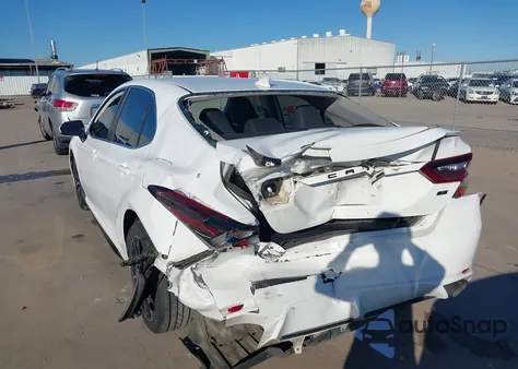2021 Toyota Camry Se z USA, uszkodzony, nr VIN 4T1G11AK0MU535552